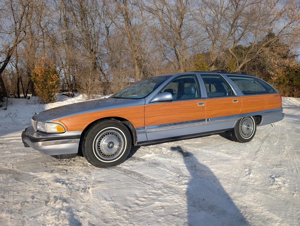 1995 Buick Roadmaster - Image 2 of 31