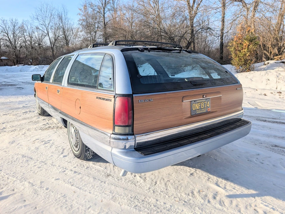 1995 Buick Roadmaster - Image 11 of 31
