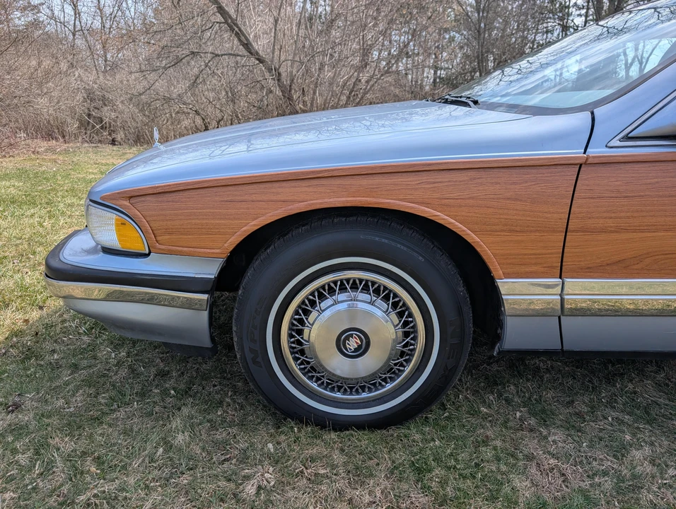 1995 Buick Roadmaster - Image 15 of 31