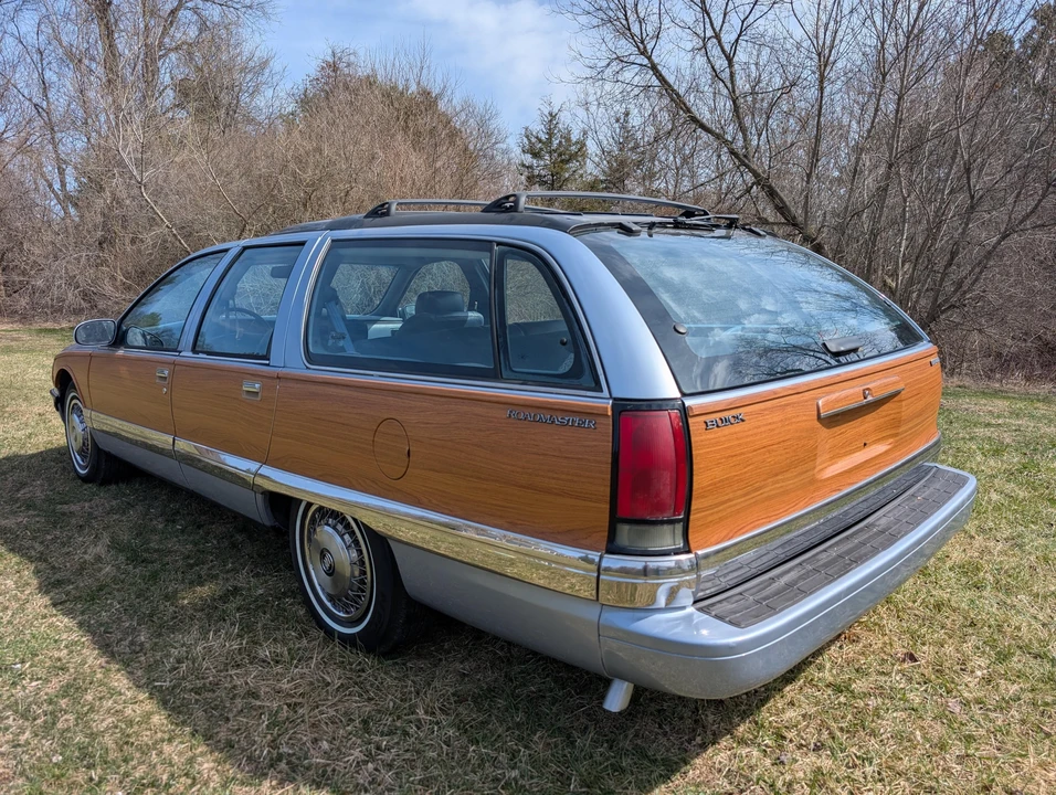 1995 Buick Roadmaster - Image 8 of 31