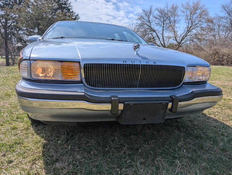 1995 Buick Roadmaster - Image 6 of 31