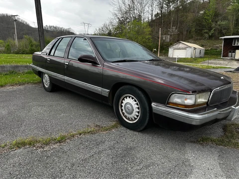1995 Buick Roadmaster - Image 2 of 5