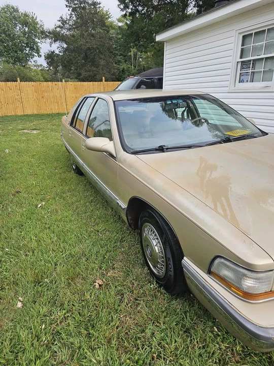 1995 Buick Roadmaster - Image 7 of 10