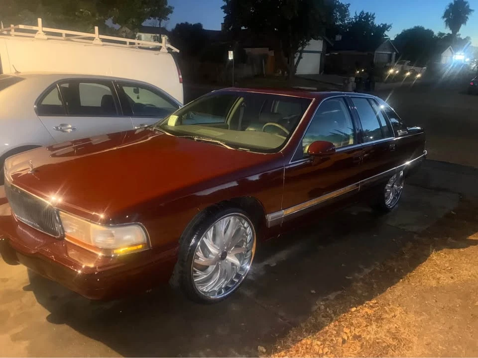 1995 Buick Roadmaster - Image 4 of 20