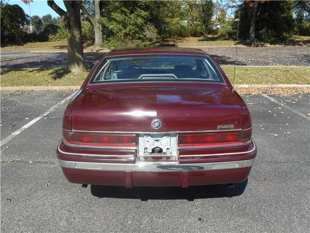 1995 Buick Roadmaster - Image 5 of 12