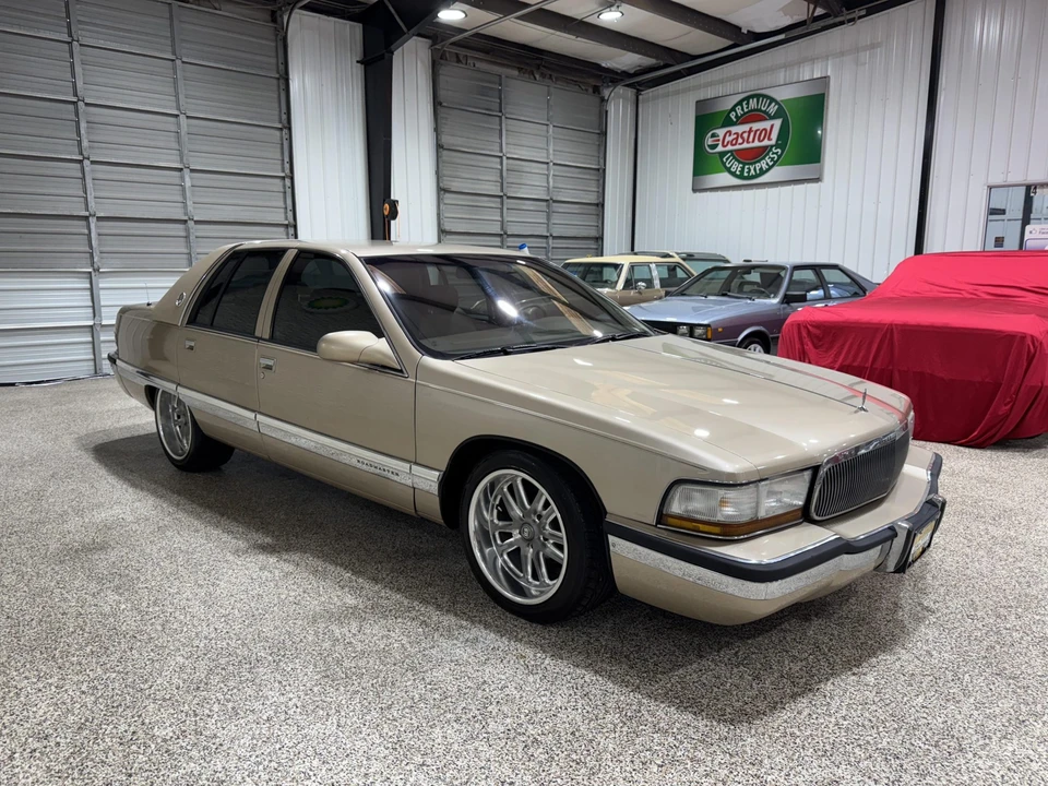 1995 Buick Roadmaster - Image 23 of 31