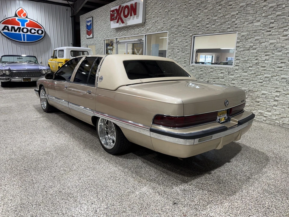 1995 Buick Roadmaster - Image 8 of 31