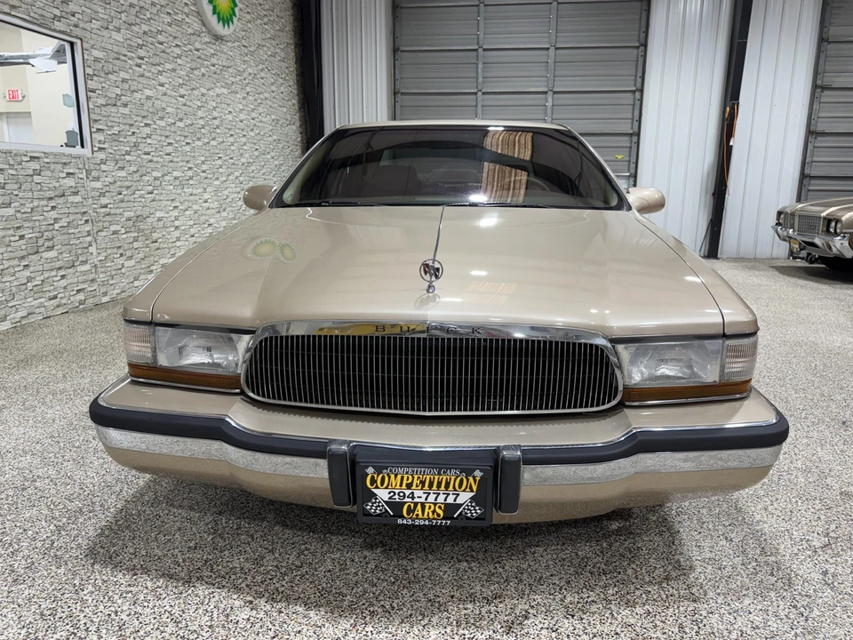 1995 Buick Roadmaster - Image 24 of 31