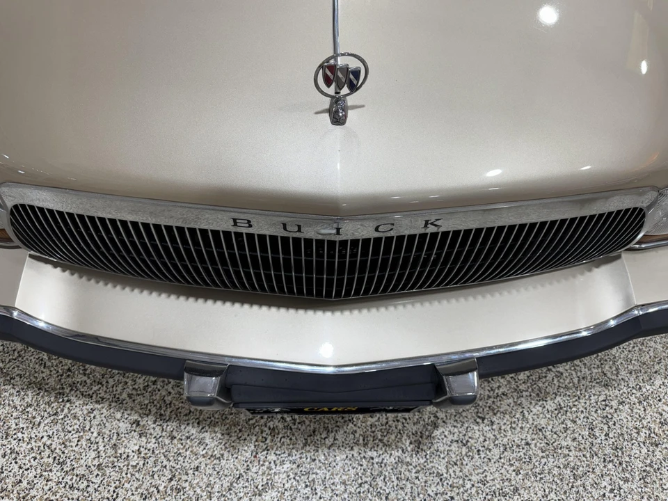 1995 Buick Roadmaster - Image 27 of 31
