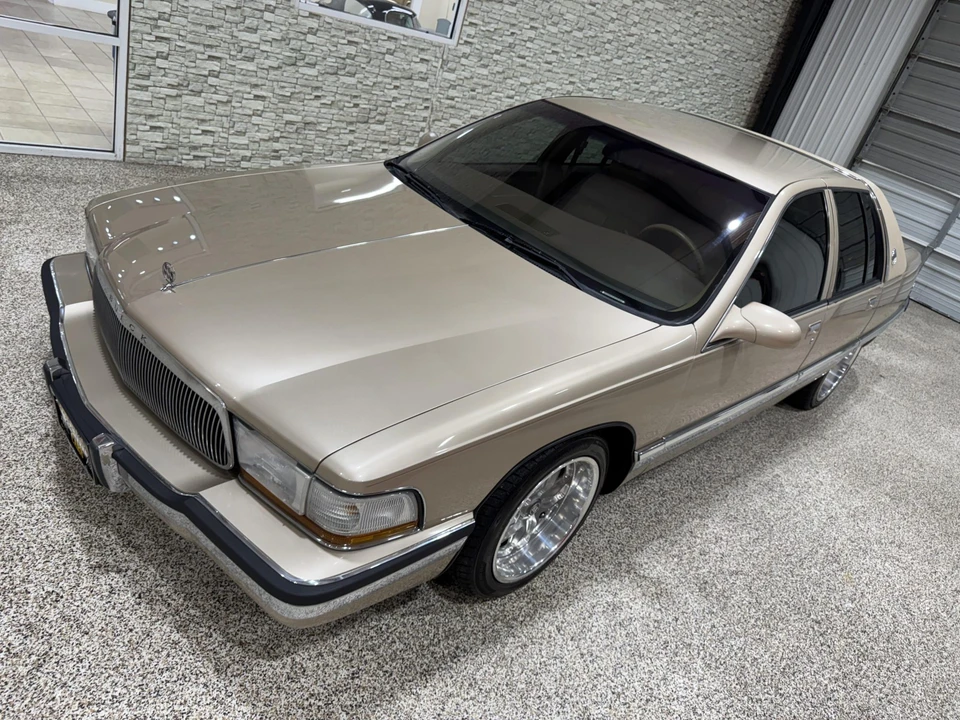 1995 Buick Roadmaster - Image 4 of 31