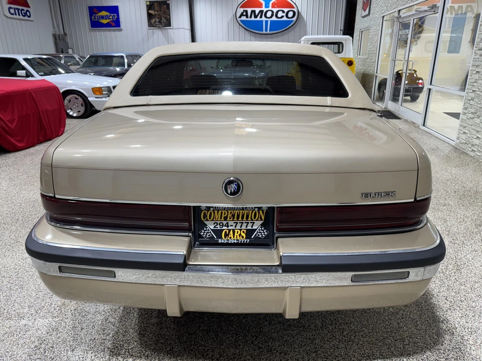1995 Buick Roadmaster - Image 11 of 31
