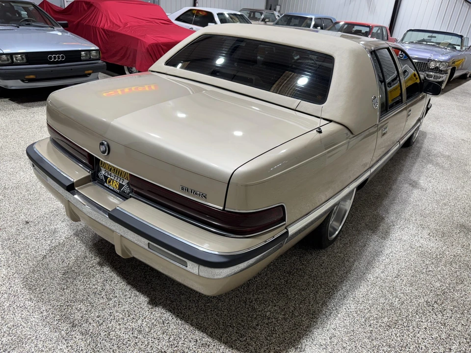 1995 Buick Roadmaster - Image 13 of 31