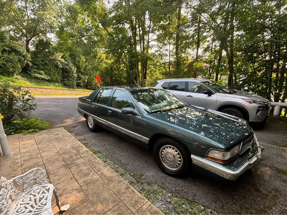 1995 Buick Roadmaster - Image 3 of 7