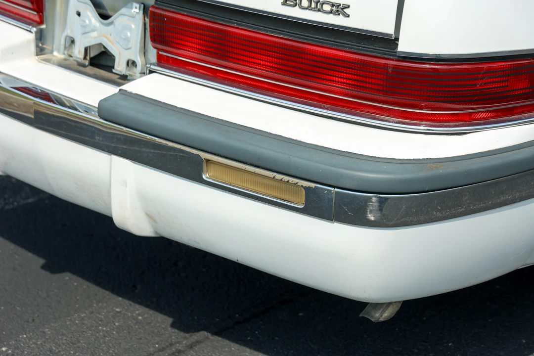 1995 Buick Roadmaster - Image 18 of 31