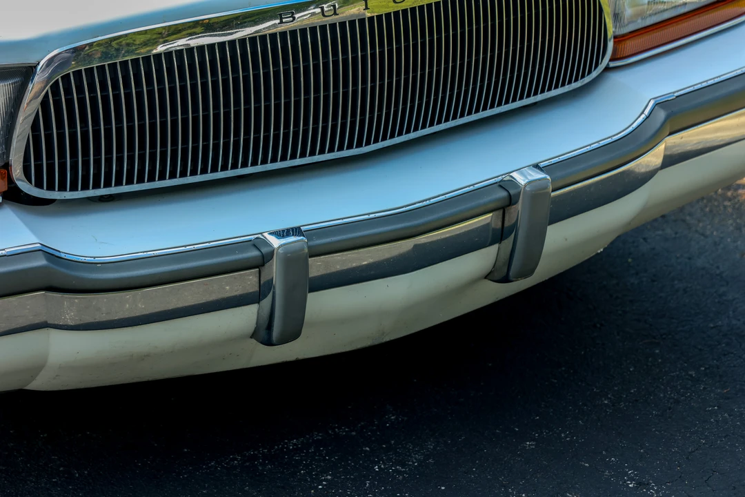1995 Buick Roadmaster - Image 29 of 31