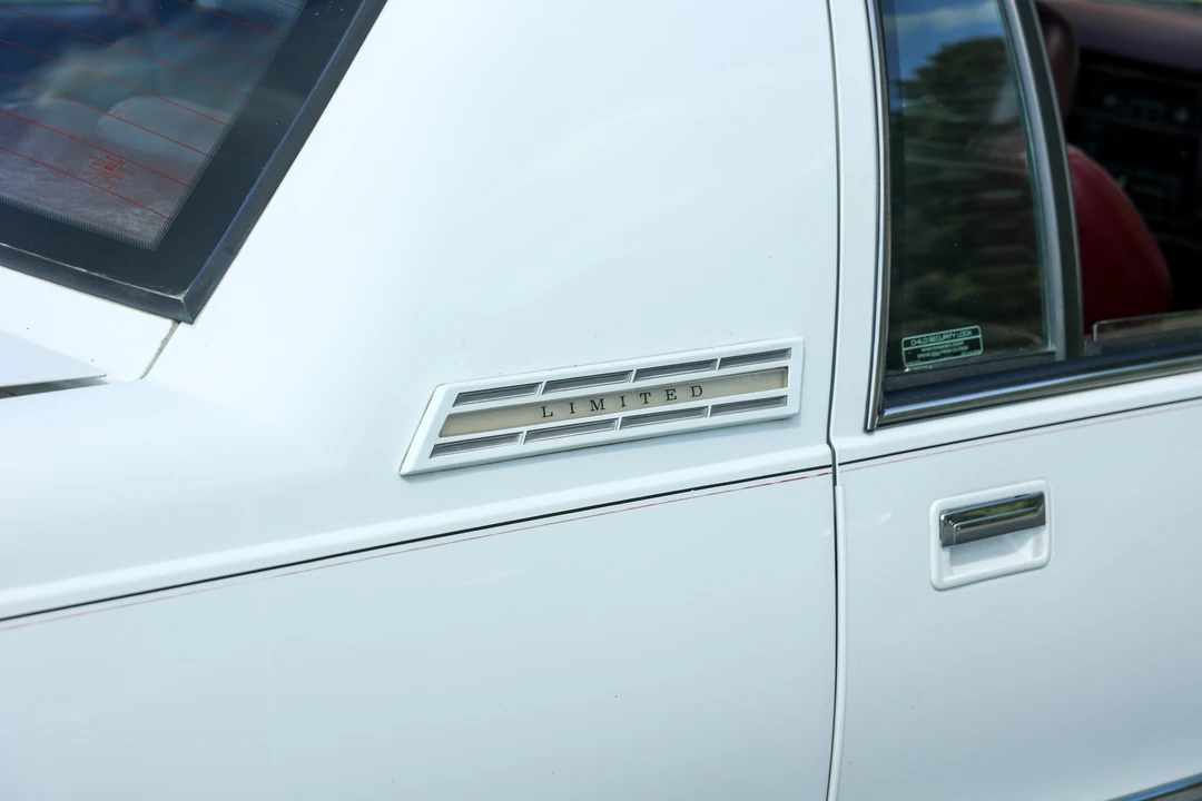 1995 Buick Roadmaster - Image 15 of 31
