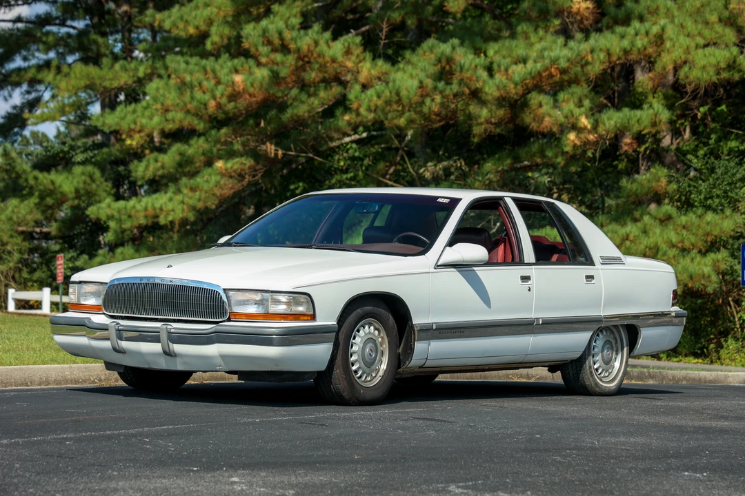 1995 Buick Roadmaster - Image 10 of 31