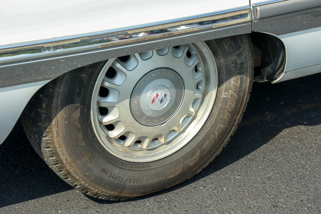 1995 Buick Roadmaster - Image 21 of 31