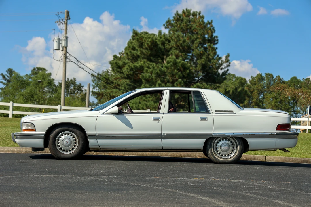 1995 Buick Roadmaster - Image 8 of 31