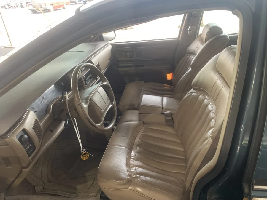1995 Buick Roadmaster - Image 12 of 17