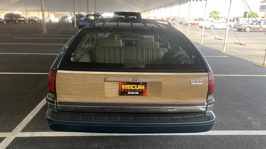 1995 Buick Roadmaster - Image 5 of 17