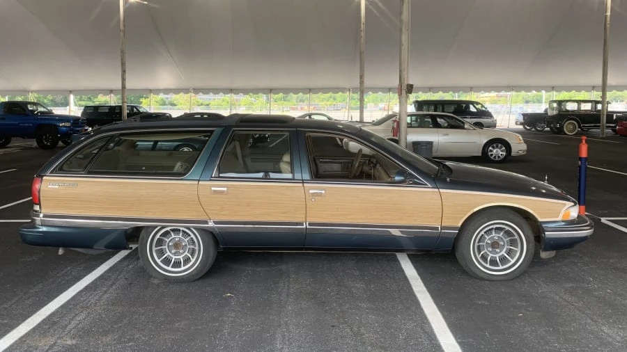 1995 Buick Roadmaster - Image 2 of 17