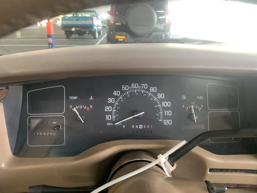 1995 Buick Roadmaster - Image 11 of 17