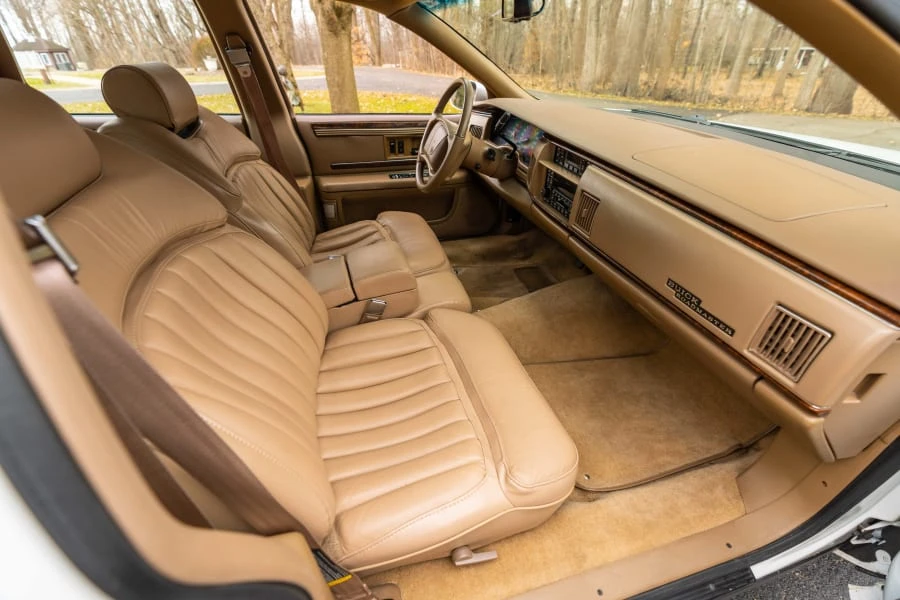 1995 Buick Roadmaster - Image 14 of 24