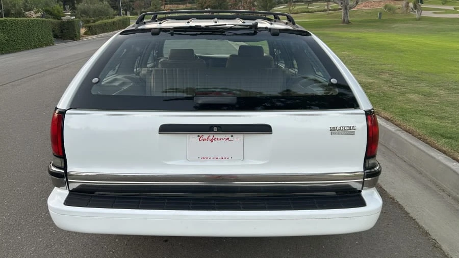1995 Buick Roadmaster - Image 5 of 13