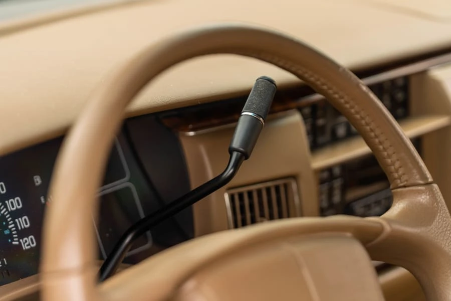 1995 Buick Roadmaster - Image 21 of 24