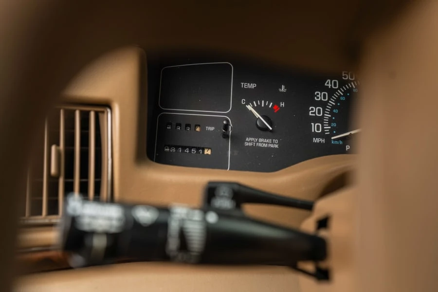 1995 Buick Roadmaster - Image 16 of 24