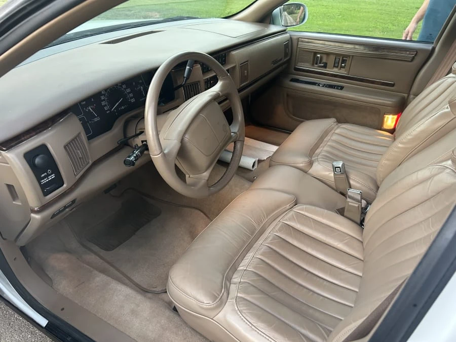 1995 Buick Roadmaster - Image 10 of 13