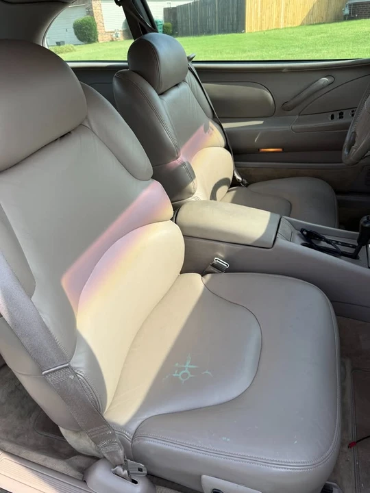 1995 Buick Riviera 8th Gen - Image 8 of 13
