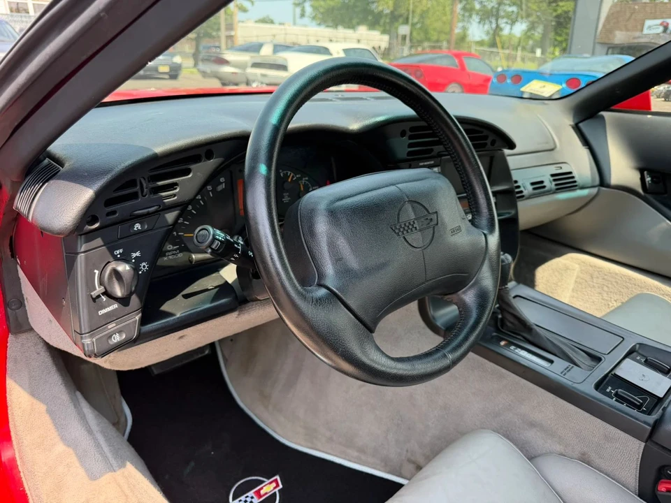 1995 Chevrolet Corvette C4 - Image 17 of 31