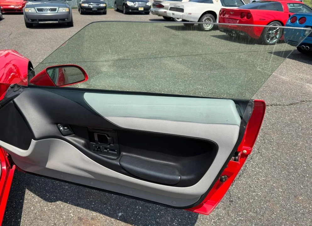 1995 Chevrolet Corvette C4 - Image 26 of 31
