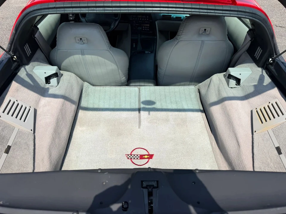 1995 Chevrolet Corvette C4 - Image 10 of 31