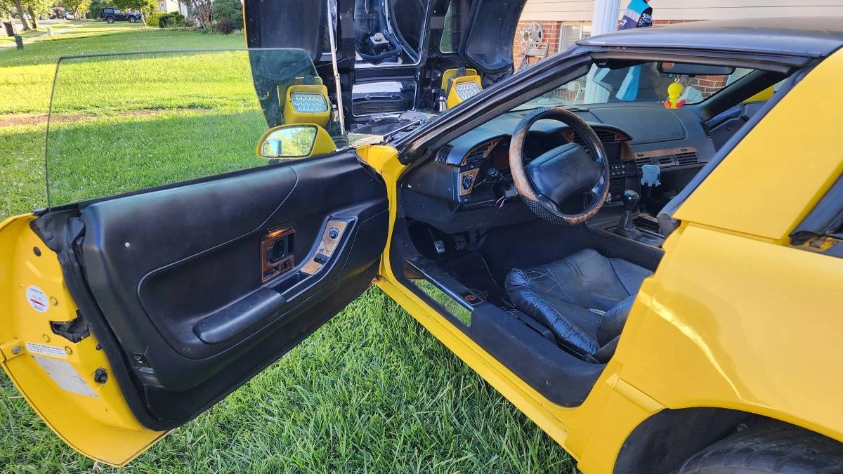 1995 Chevrolet Corvette C4 - Image 11 of 23