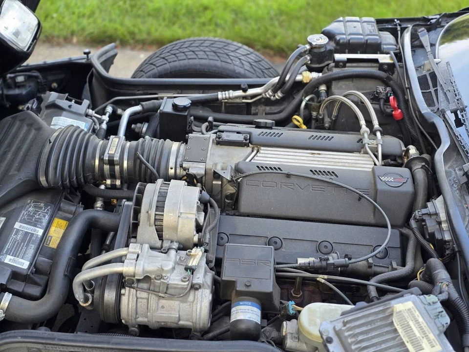 1995 Chevrolet Corvette C4 - Image 2 of 9