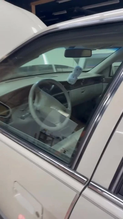 1995 Cadillac DeVille 7th Gen - Image 6 of 6