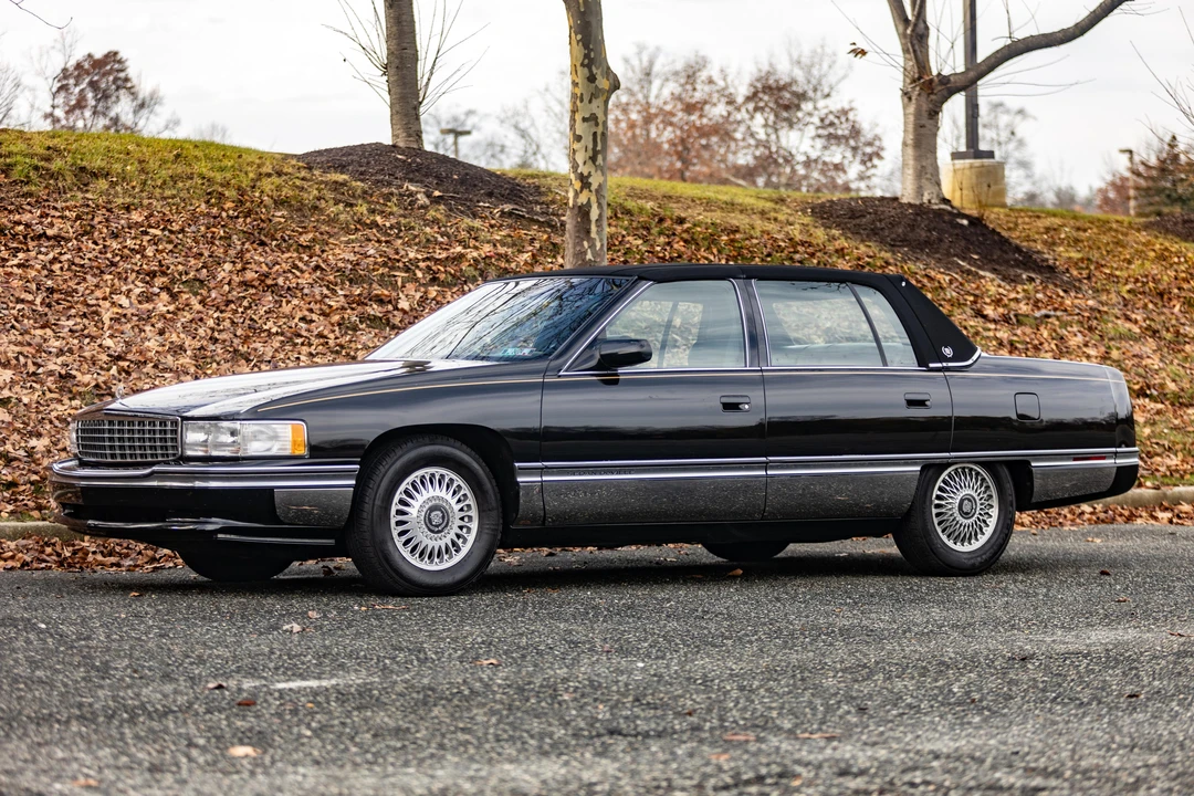 1995 Cadillac DeVille 8th Gen - Image 10 of 19