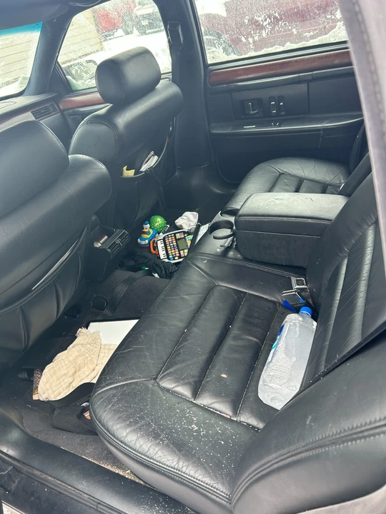 1995 Cadillac DeVille 7th Gen - Image 12 of 15