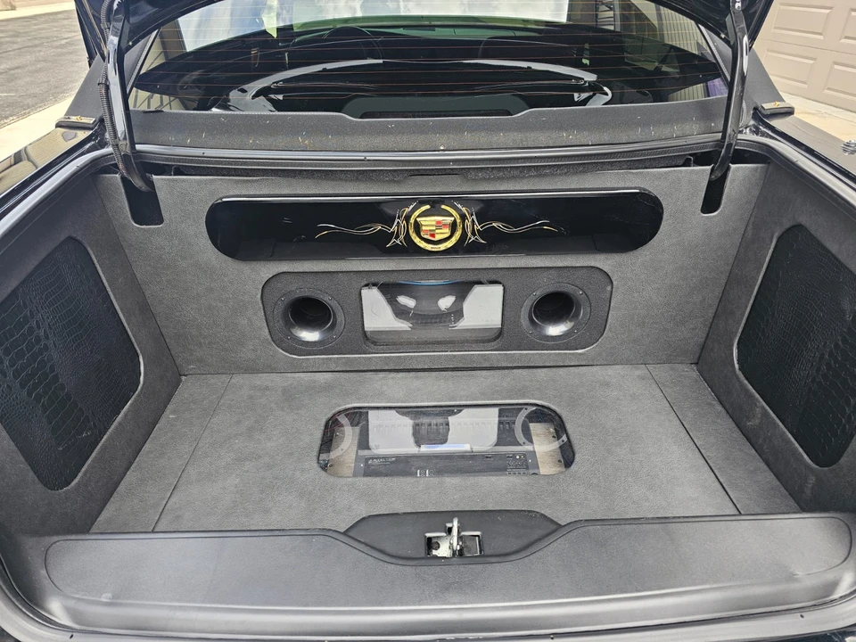 1995 Cadillac DeVille 7th Gen - Image 17 of 21