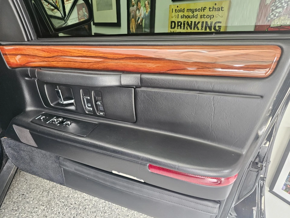 1995 Cadillac DeVille 7th Gen - Image 12 of 21