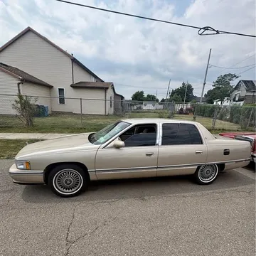 1995 Cadillac DeVille DTS Sedan 4D
