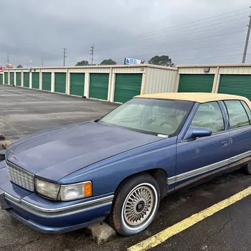 1995 Cadillac DeVille Sedan 4D