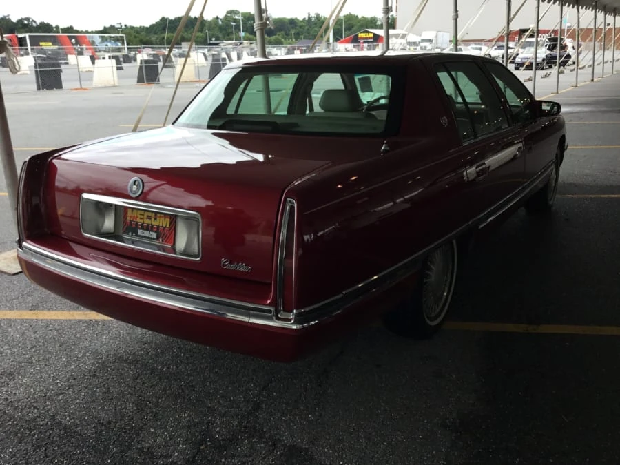 1995 Cadillac DeVille 7th Gen - Image 3 of 6