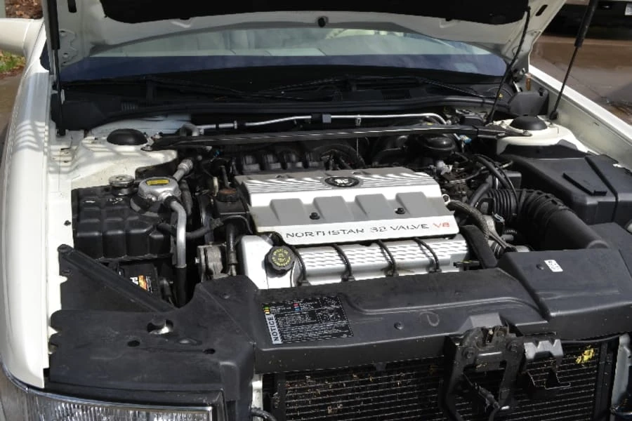 1995 Cadillac DeVille 7th Gen - Image 5 of 7