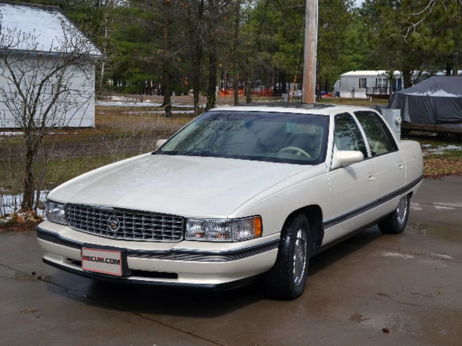 1995 Cadillac DeVille 7th Gen - Image 7 of 7
