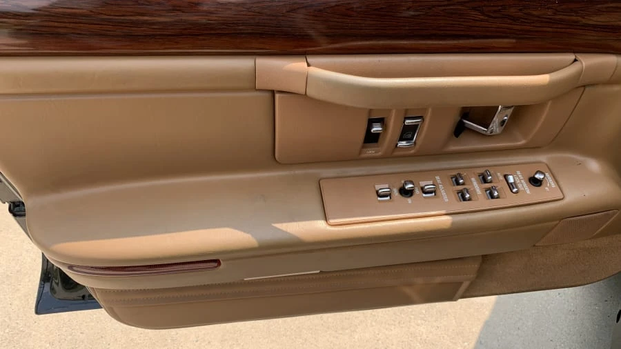 1995 Cadillac DeVille 7th Gen - Image 3 of 14