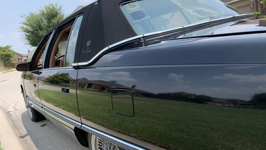 1995 Cadillac DeVille 7th Gen - Image 12 of 14